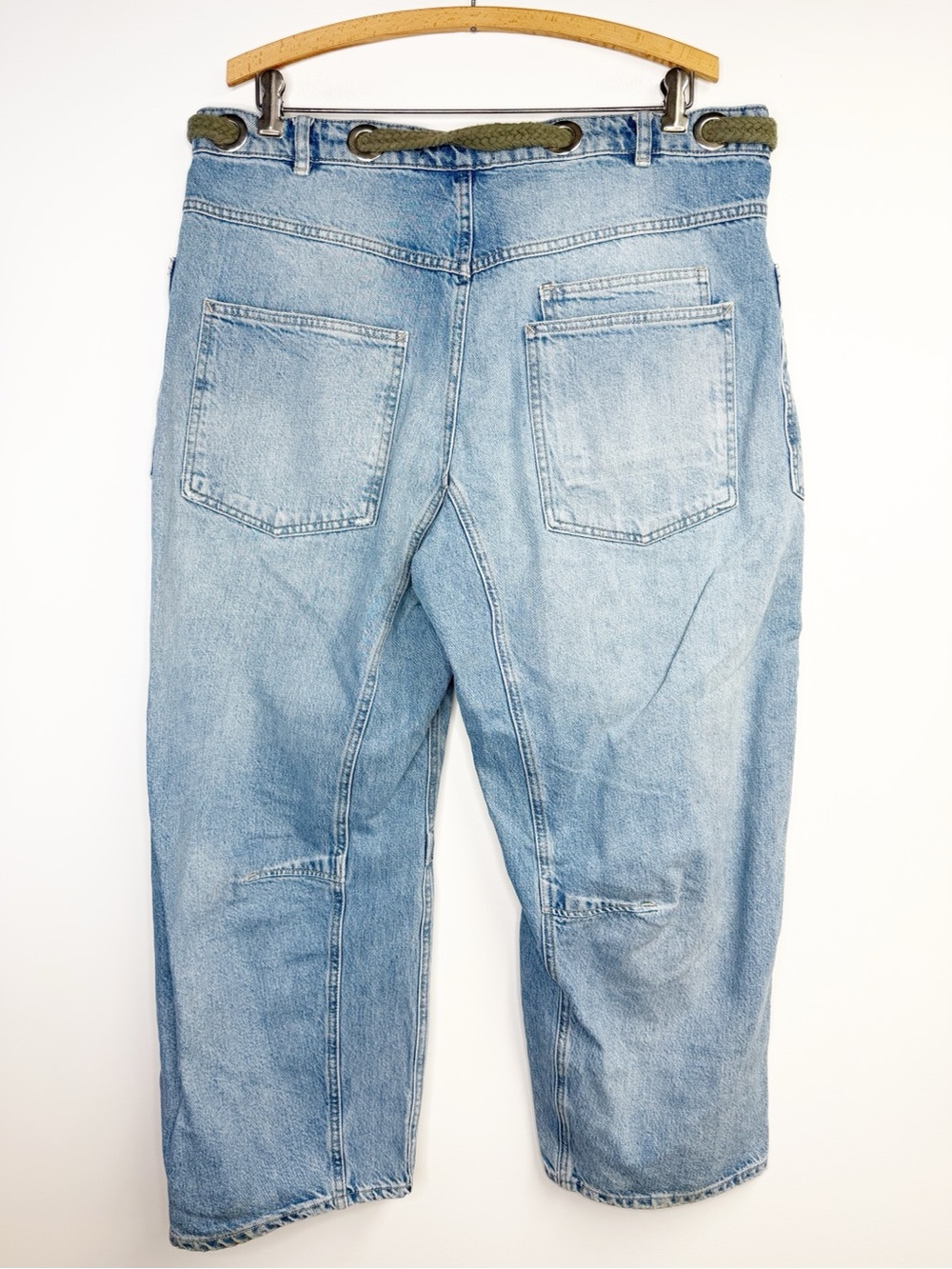 Free People We The Free Moxie Pull-On Barrel Jeans Size 30 - Picture 4 of 9